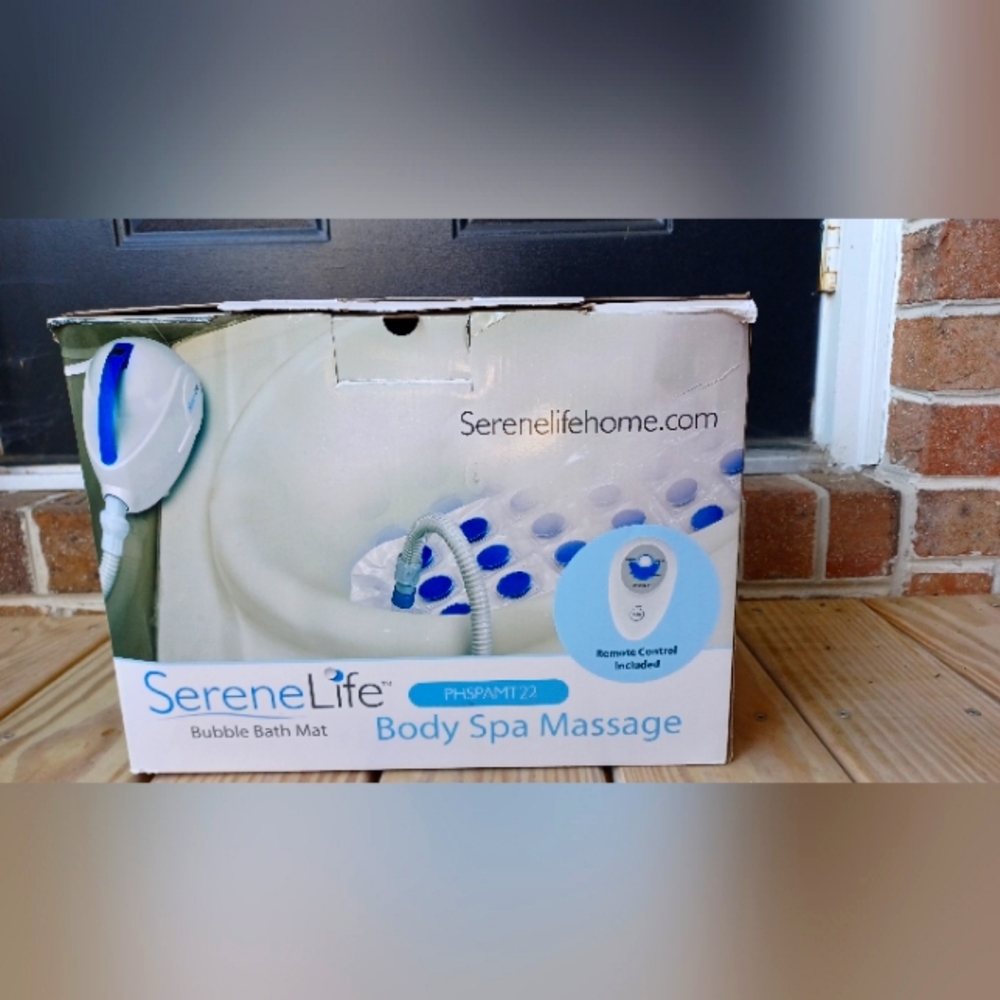 White and Blue Bath Soak for Luxurious Relaxation